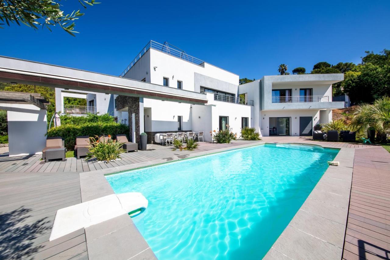 Villa Louancelie B&B Cavalaire-sur-Mer Esterno foto