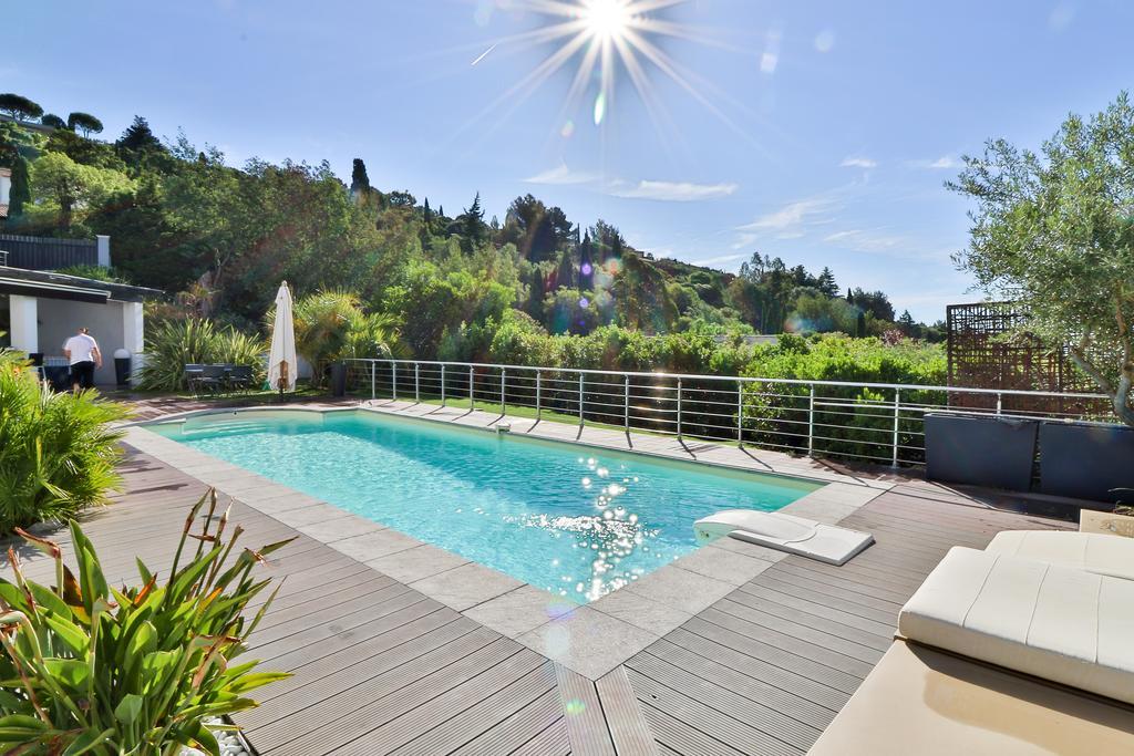 Villa Louancelie B&B Cavalaire-sur-Mer Esterno foto